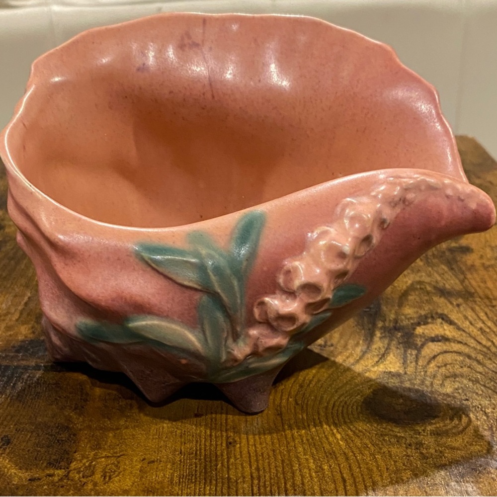 Vintage Roseville Foxglove Shell Planter Vase Conch 1940’s Art Pottery 426-6